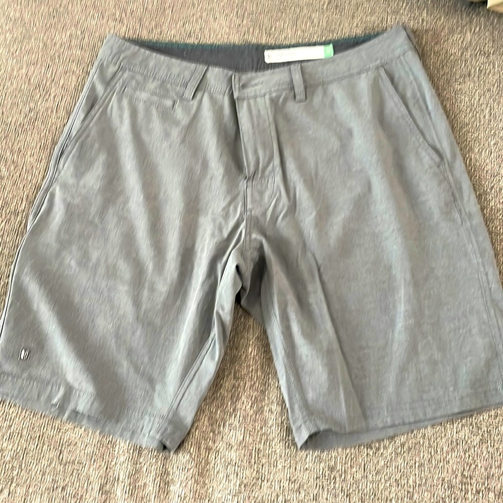 Linksoul size 34 grey golf shorts